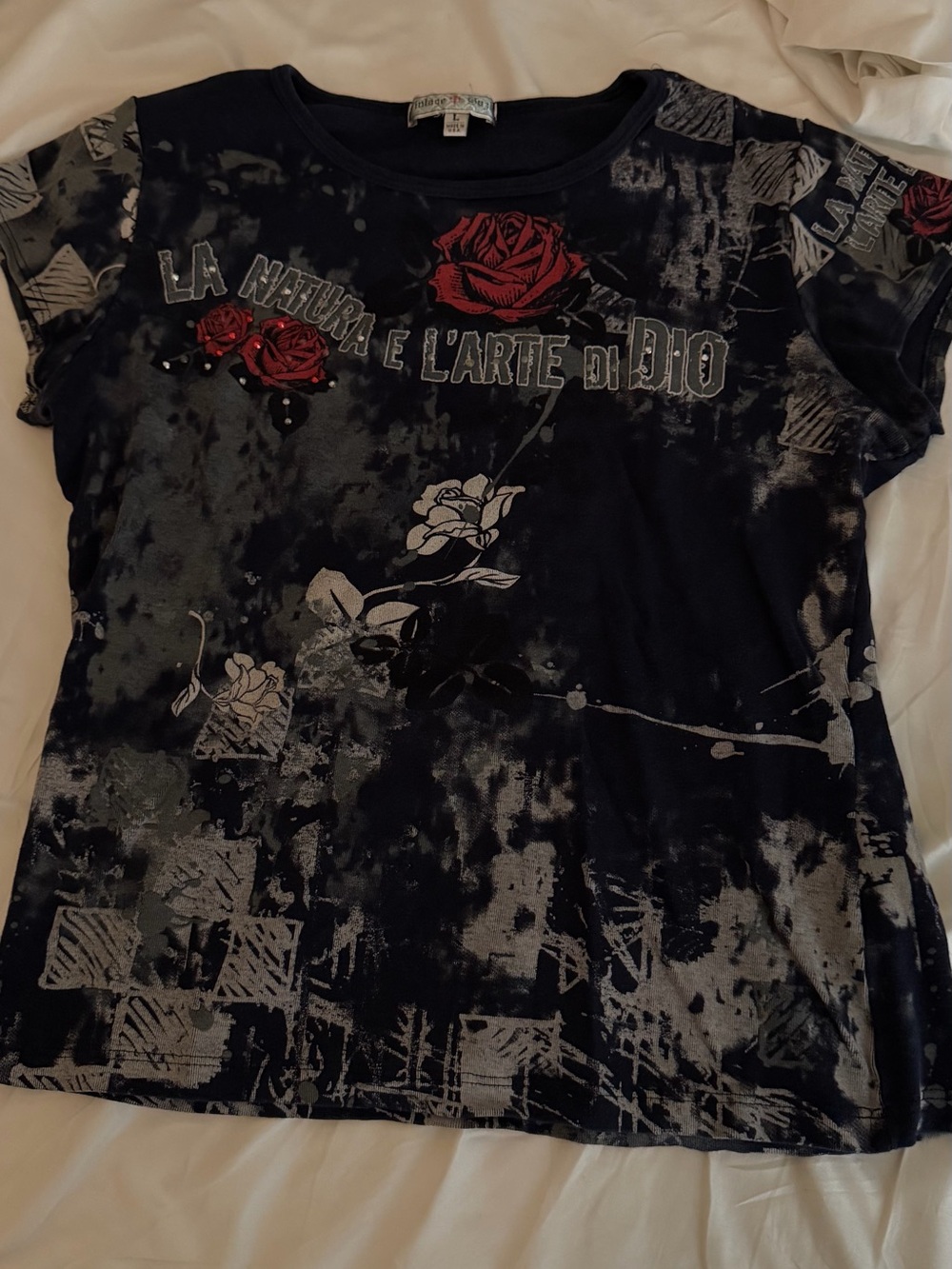 Vintage Black Short-Sleeve Tee with Red Rose Graphic